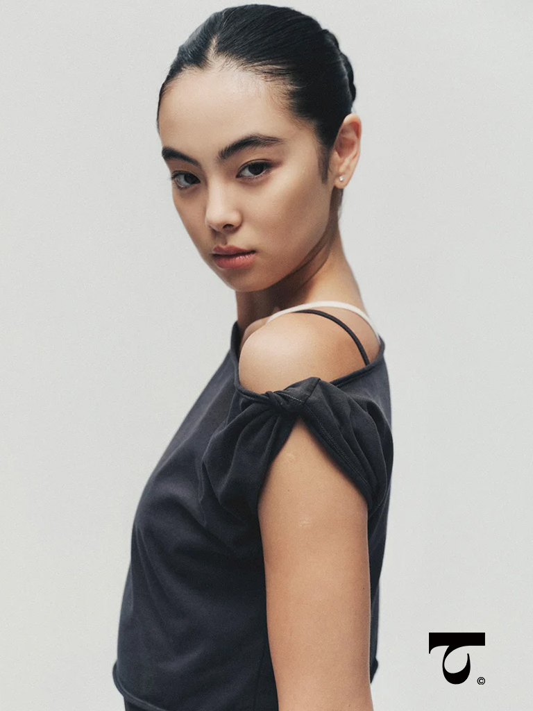 Typha_Asymmetrical One-Shoulder Cropped Tee